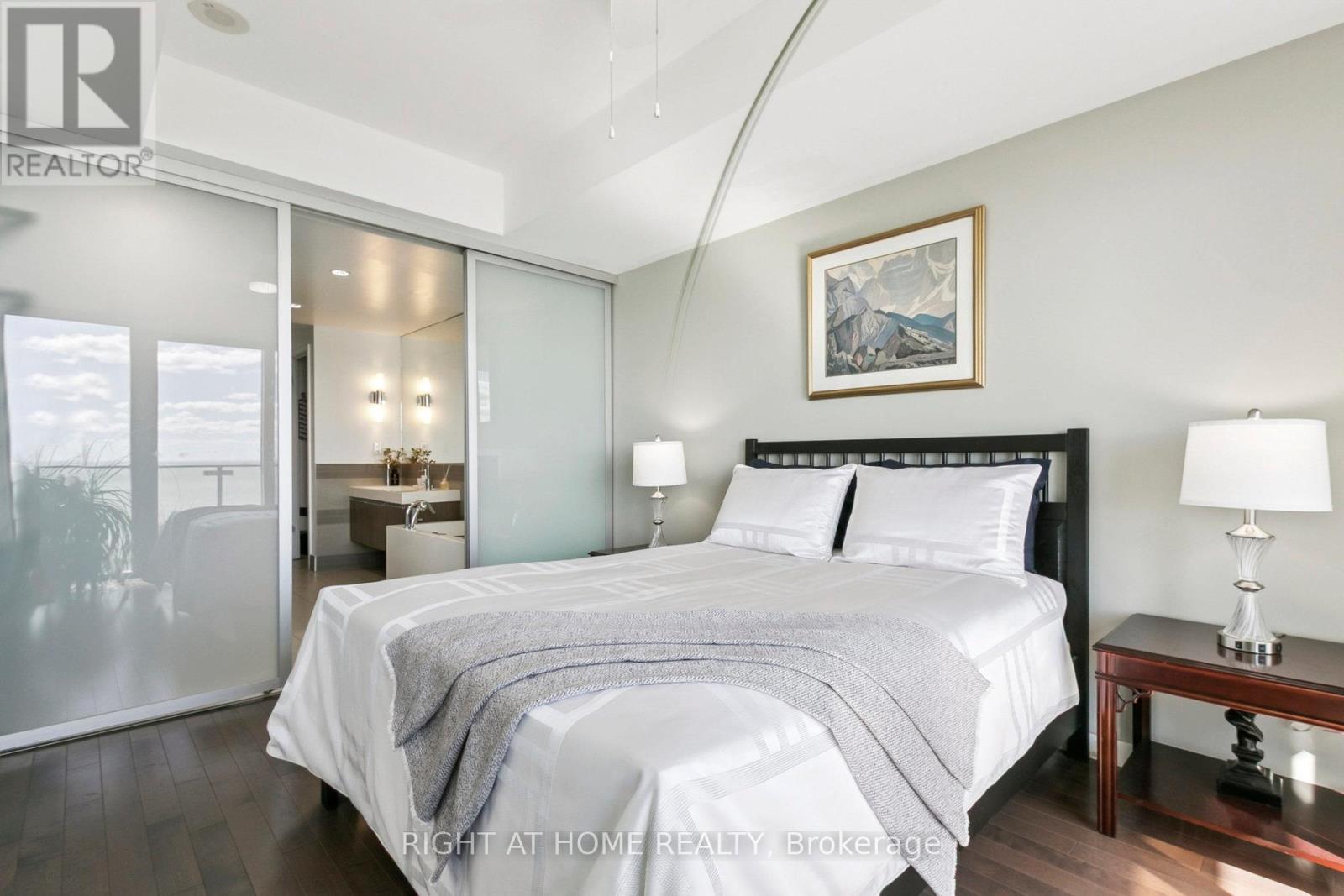 #3207 390 CHERRY STREET - 26