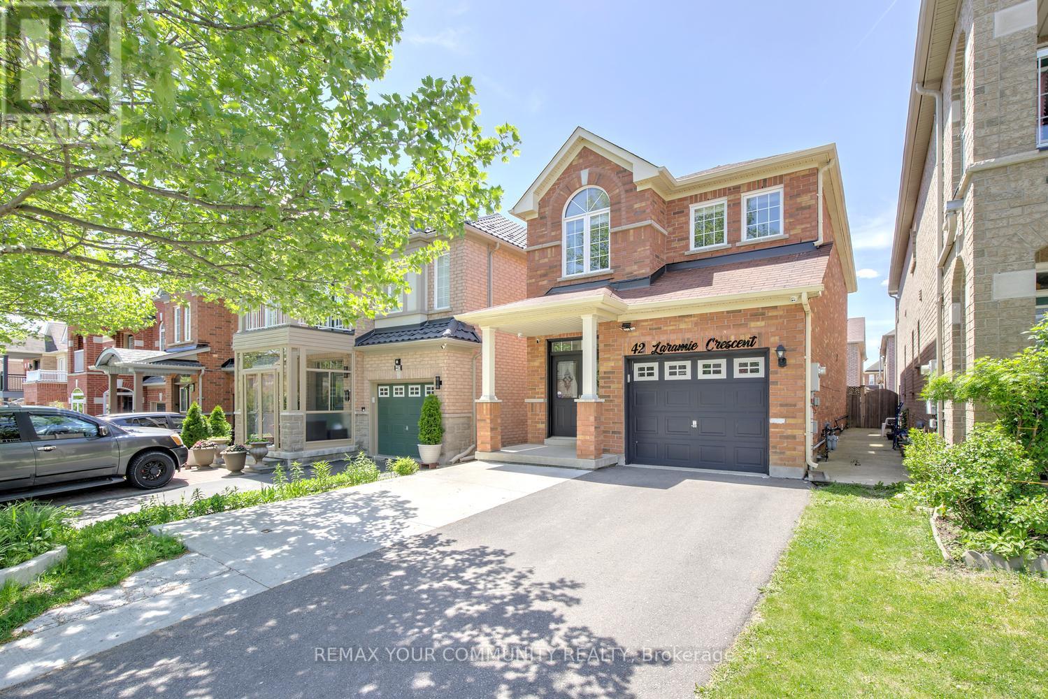 Listing photo of 42 LARAMIE CRESCENT