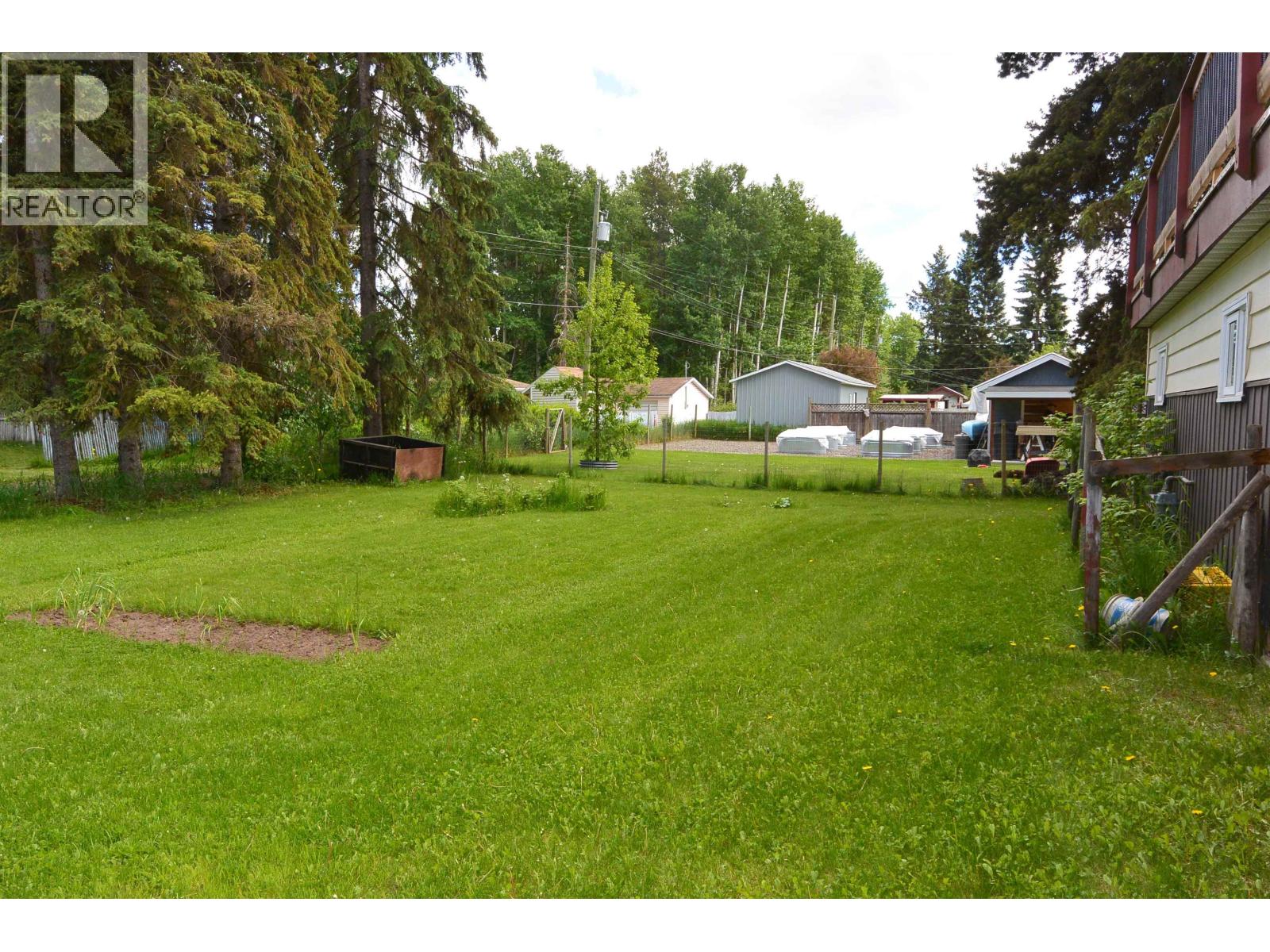 3592 FOURTH Avenue, Smithers