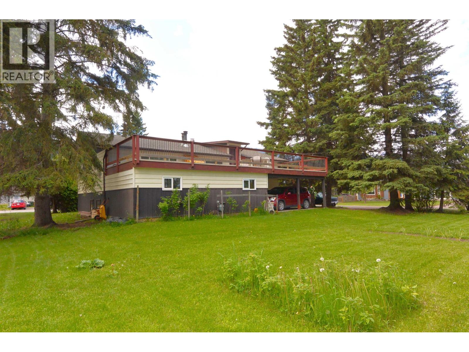 3592 FOURTH Avenue, Smithers