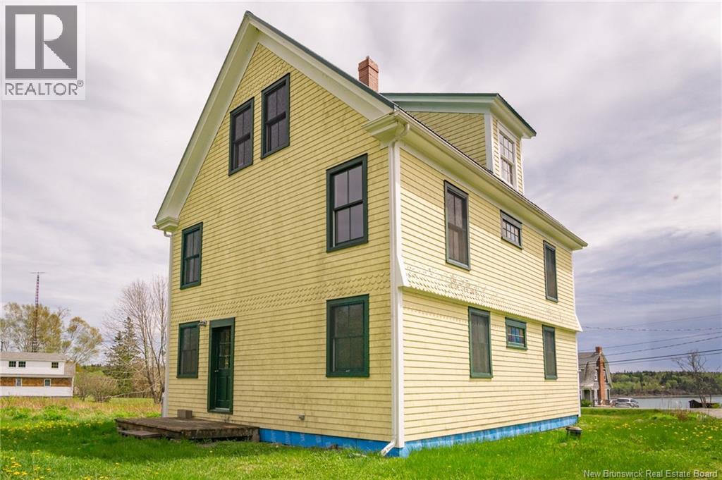 64 North Road - 23