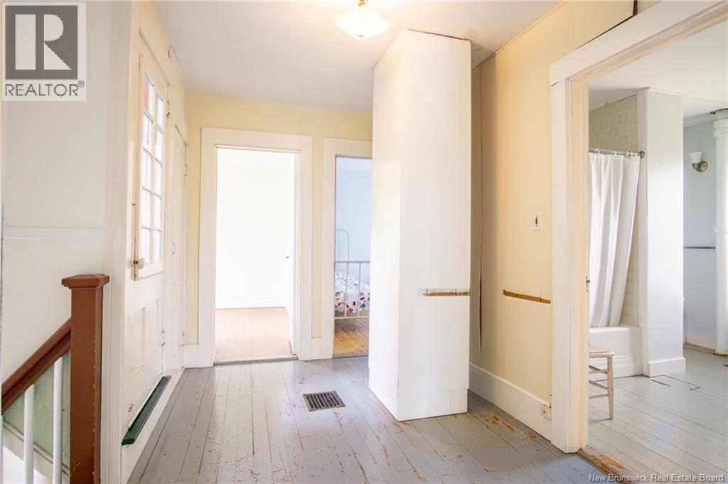 64 North Road - 10