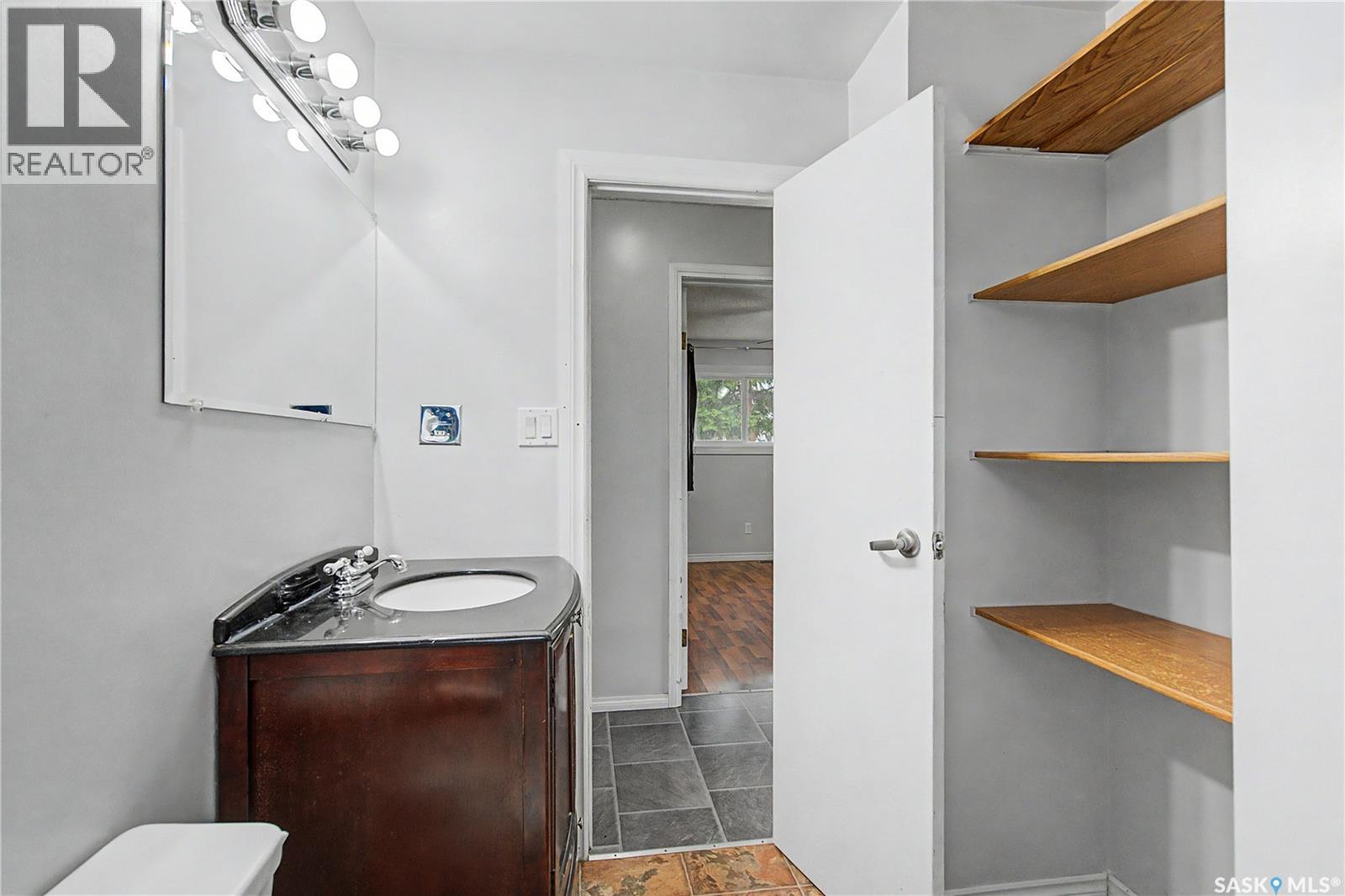 142 2nd STREET W - 13