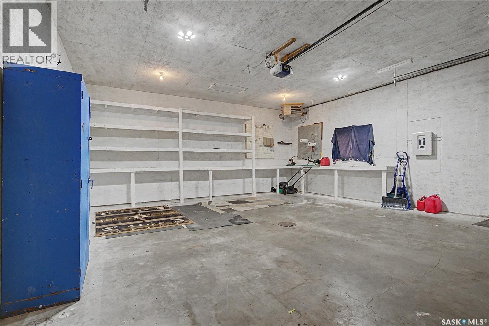 142 2nd STREET W - 18