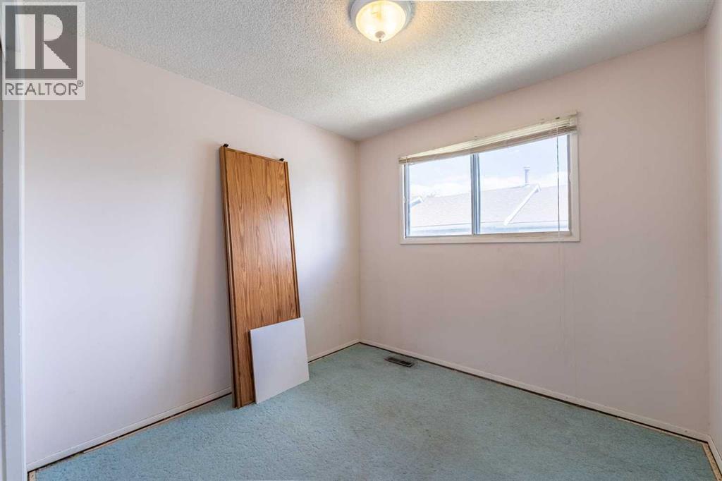 Upper Bedroom