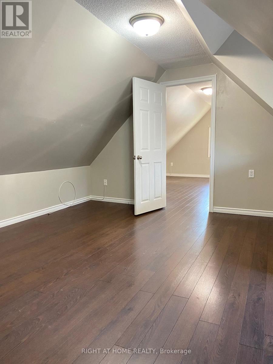 60 ARTHUR AVENUE N - 15