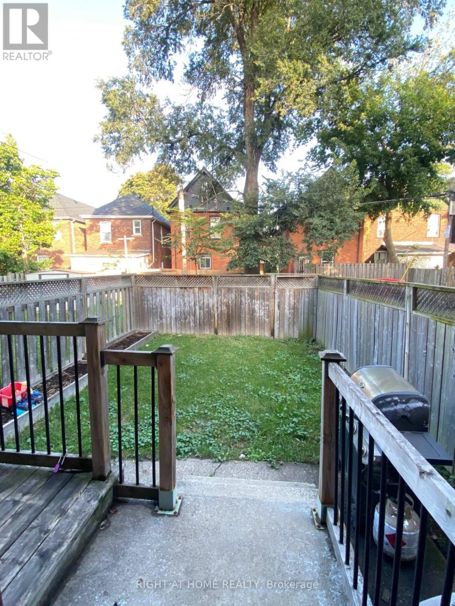 60 ARTHUR AVENUE N - 18