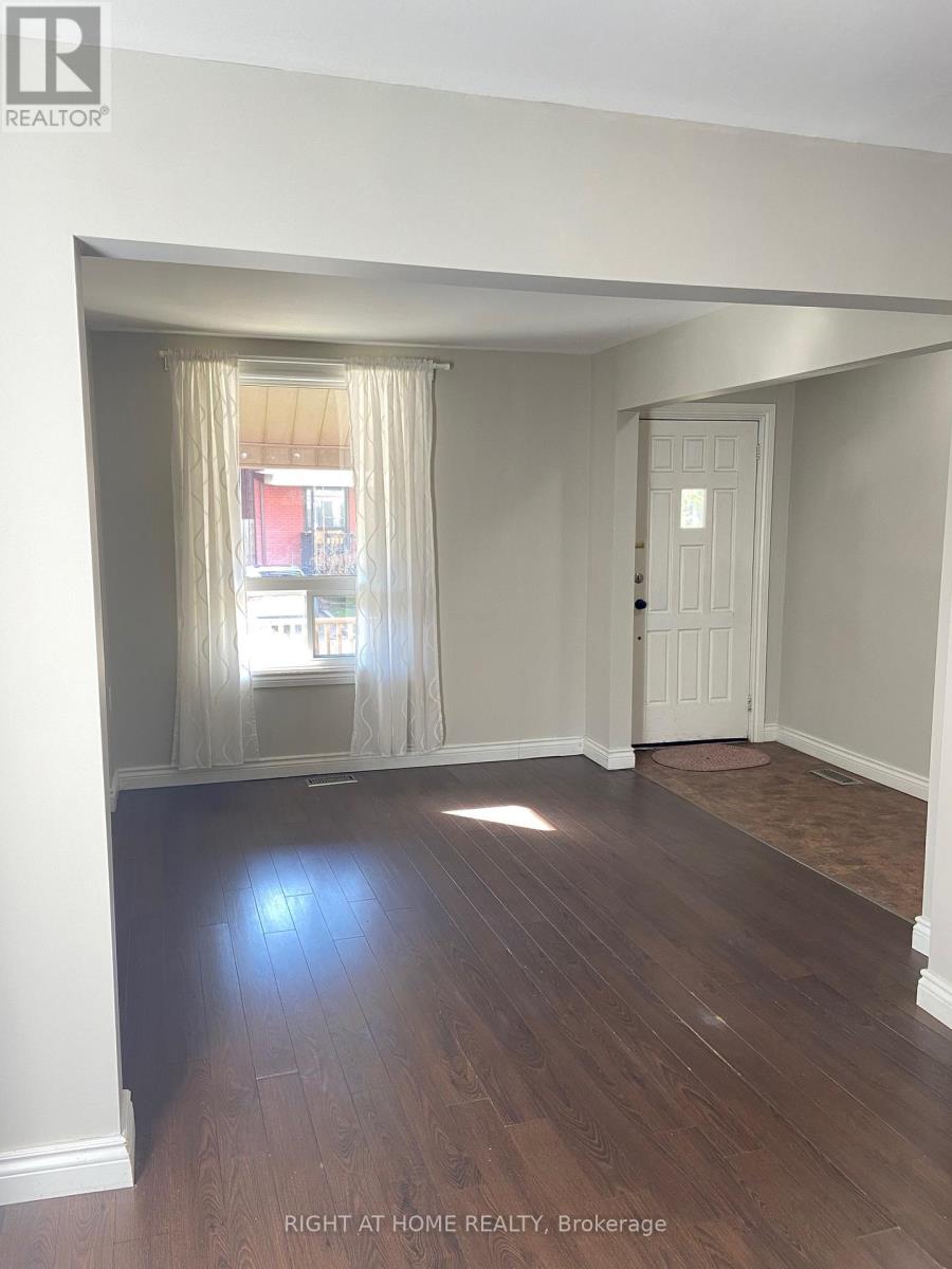 60 ARTHUR AVENUE N - 4