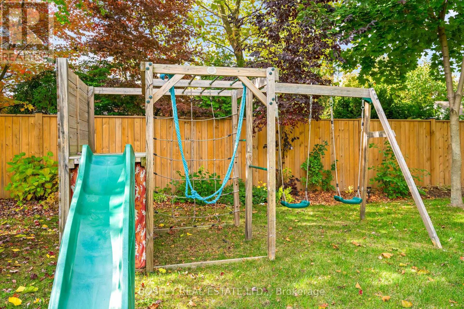 851 CHARLOTTE STREET - 39