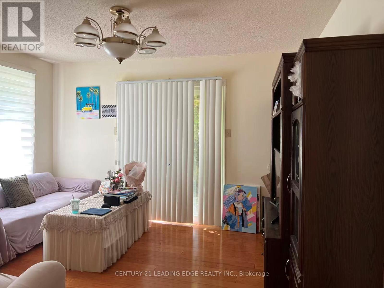 1 LOCKRIDGE AVENUE - 10
