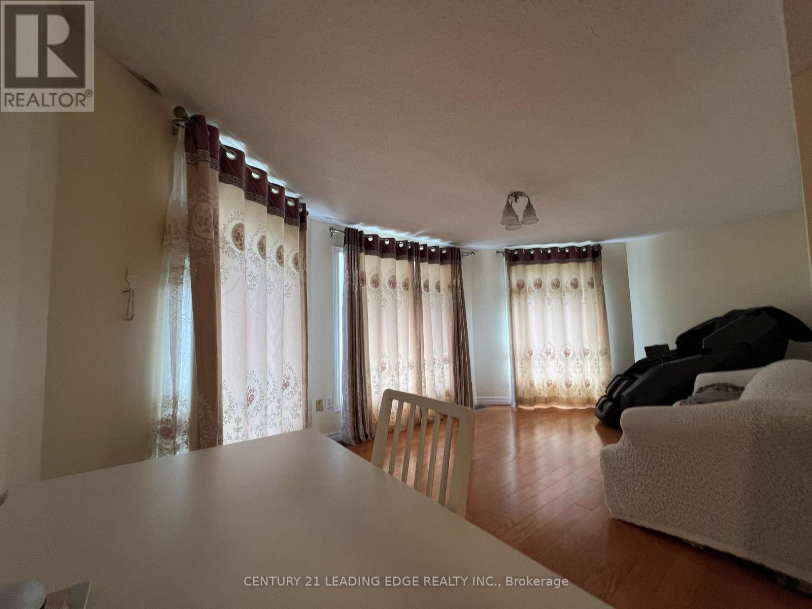 1 LOCKRIDGE AVENUE - 22