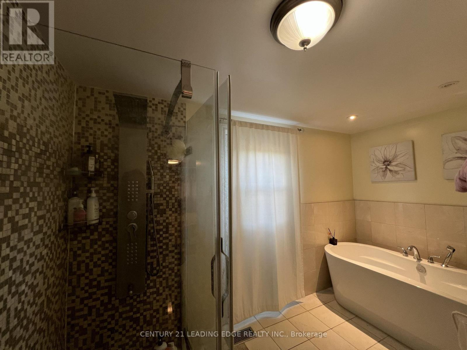 1 LOCKRIDGE AVENUE - 26