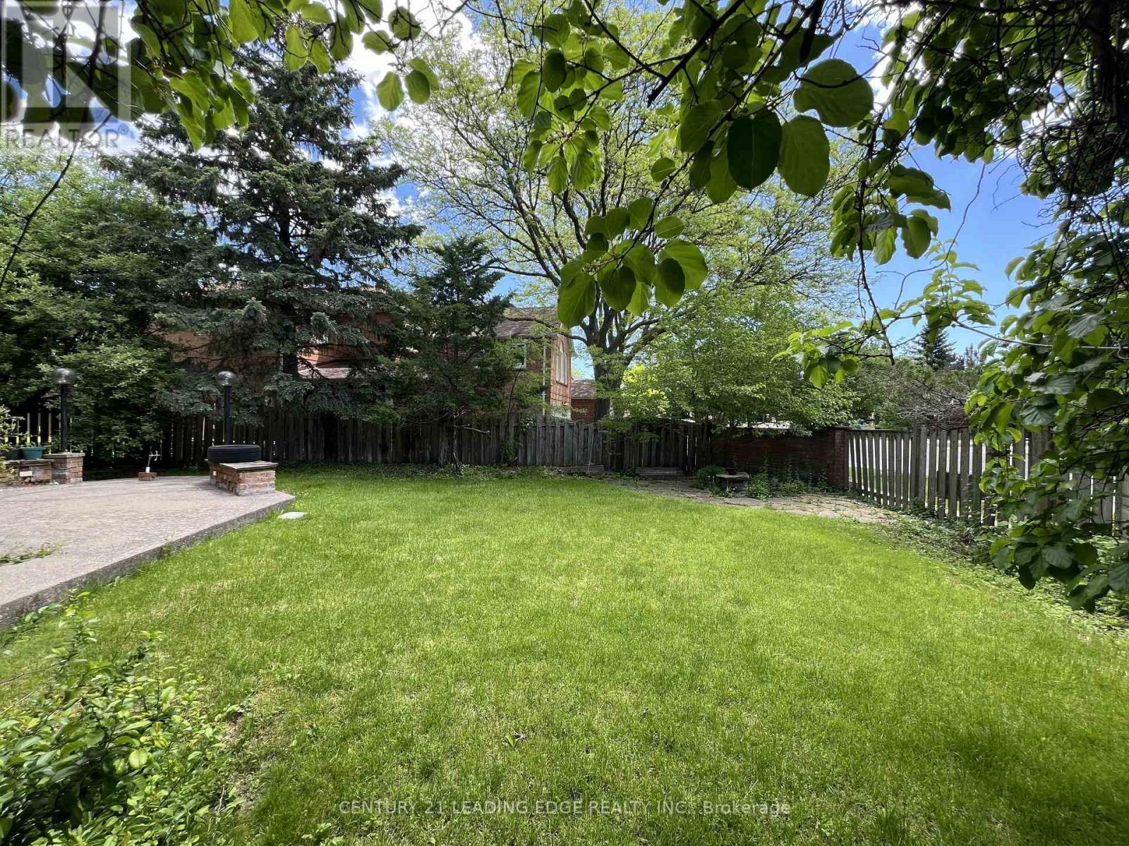 1 LOCKRIDGE AVENUE - 30