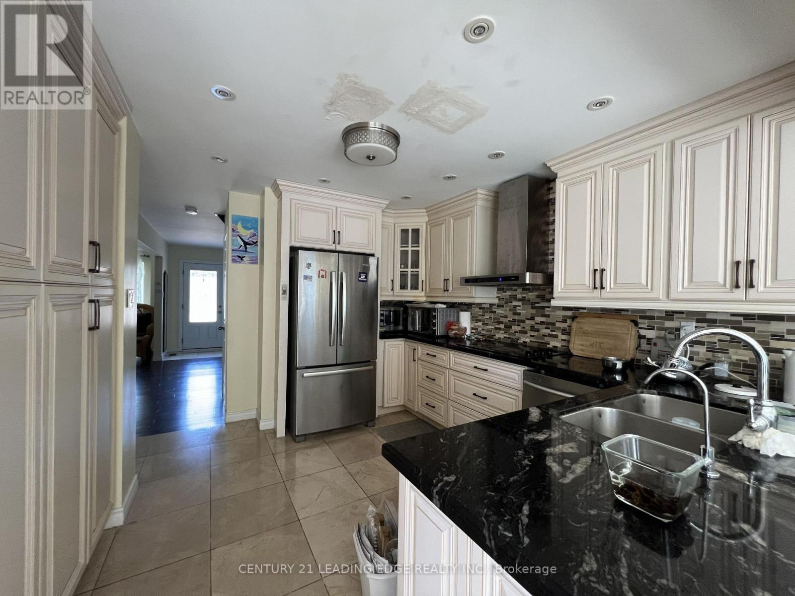 1 LOCKRIDGE AVENUE - 4