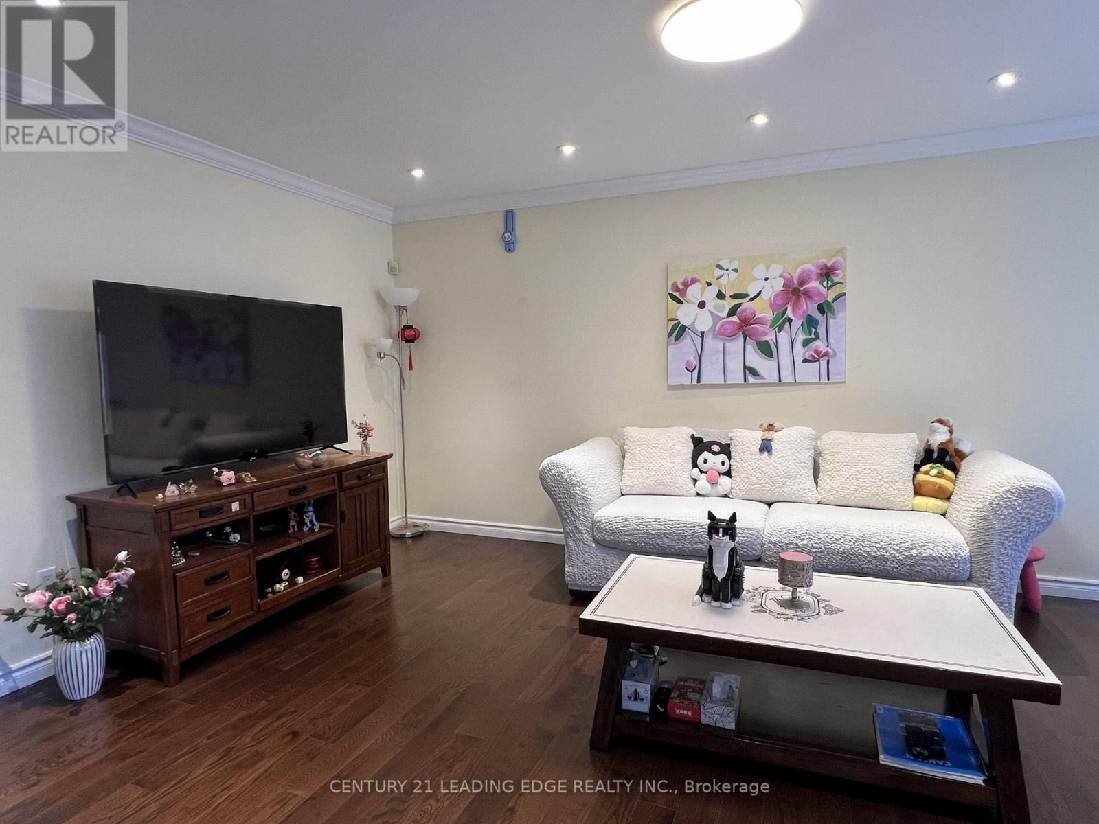 1 LOCKRIDGE AVENUE - 8