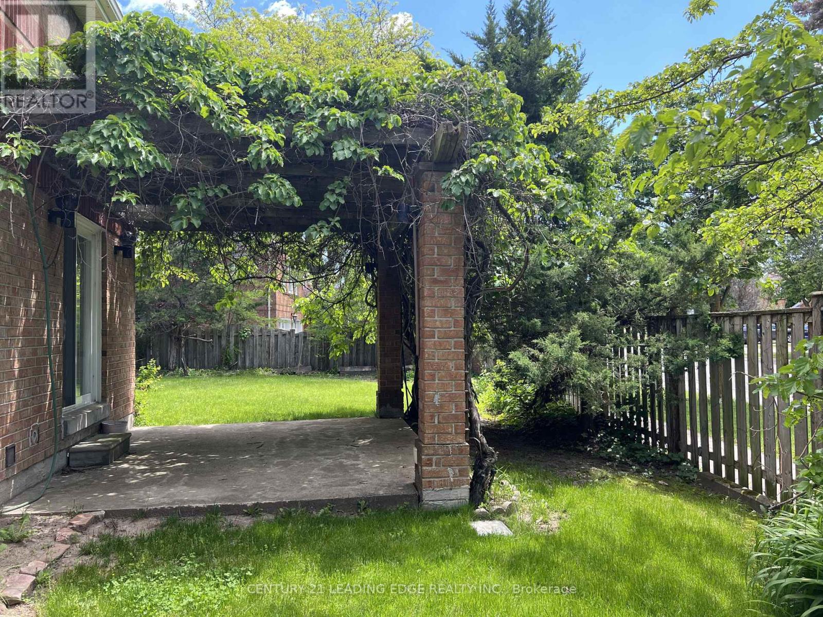 1 LOCKRIDGE AVENUE - 31
