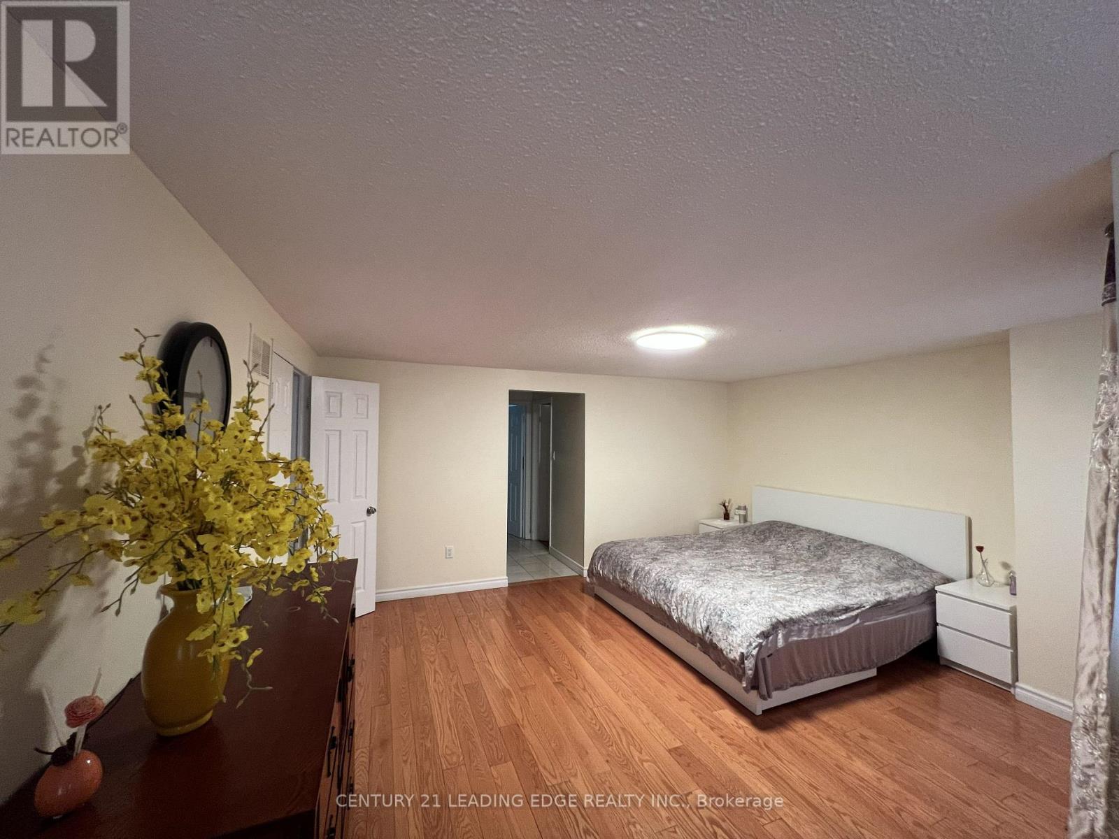 1 LOCKRIDGE AVENUE - 23