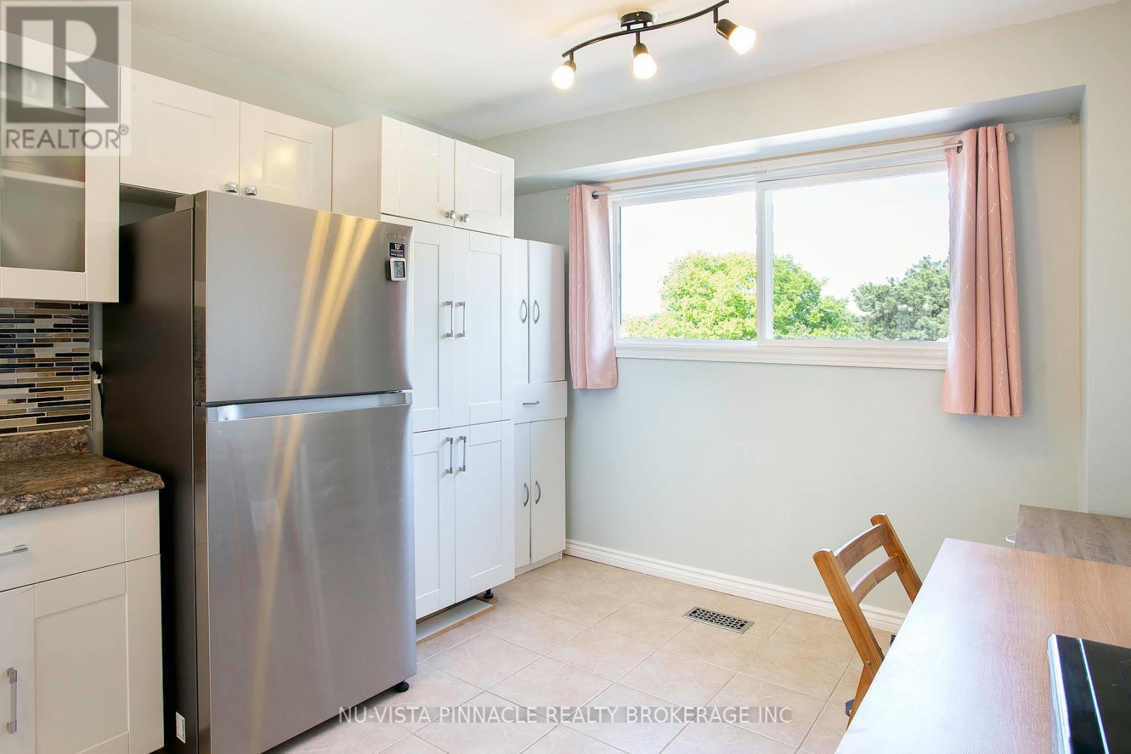 #13 285 BLUEVALE STREET N - 15