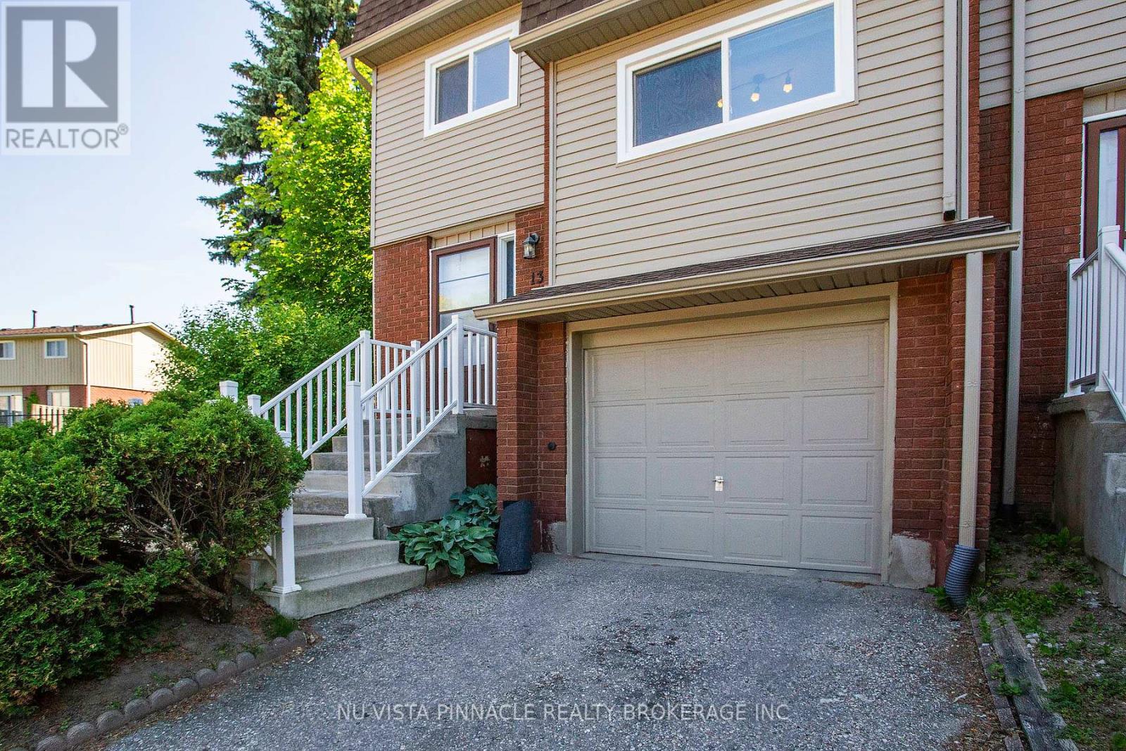 #13 285 BLUEVALE STREET N - 2