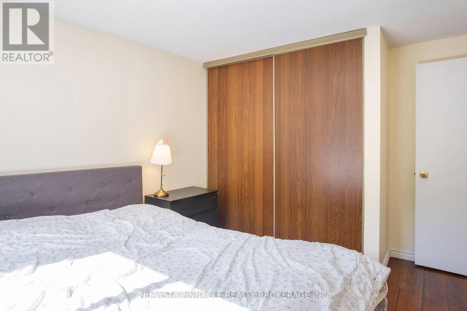 #13 285 BLUEVALE STREET N - 24