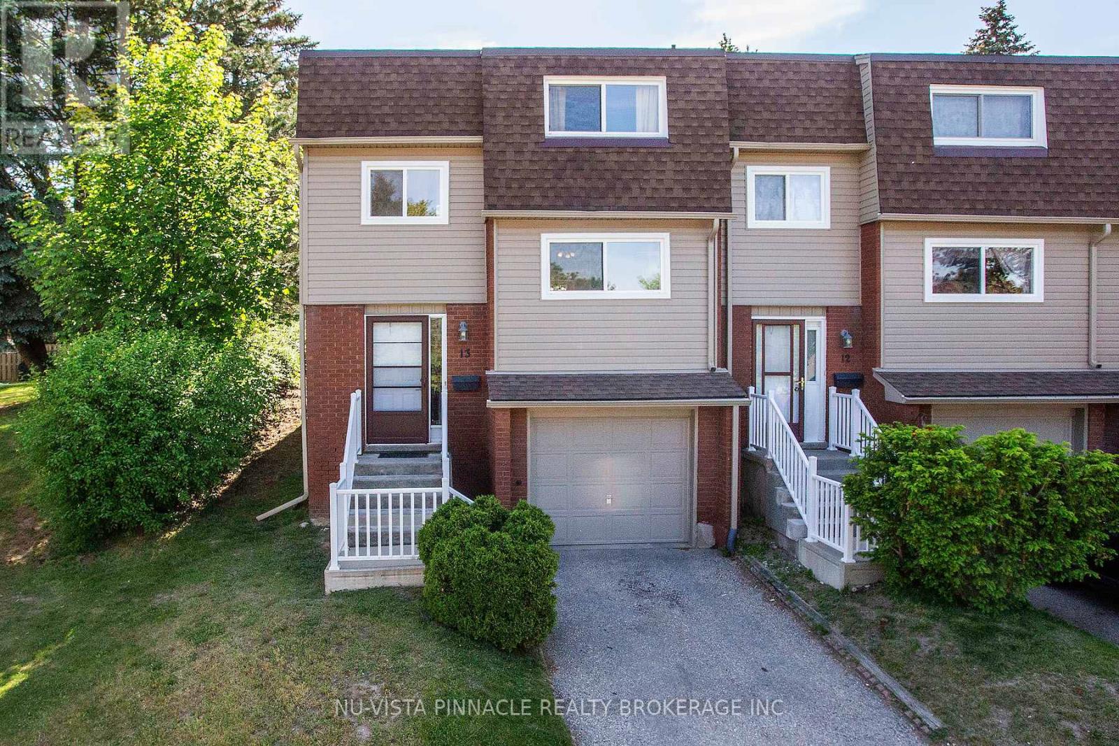 #13 285 BLUEVALE STREET N - 33