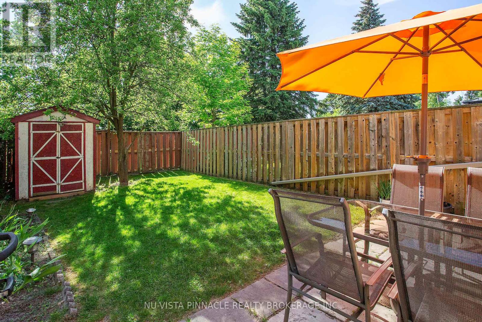 #13 285 BLUEVALE STREET N - 40