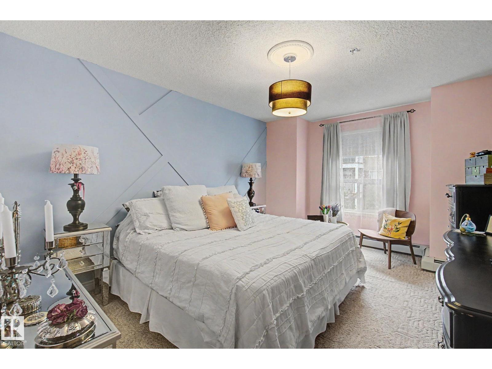 #308 10933 124 ST NW - 21
