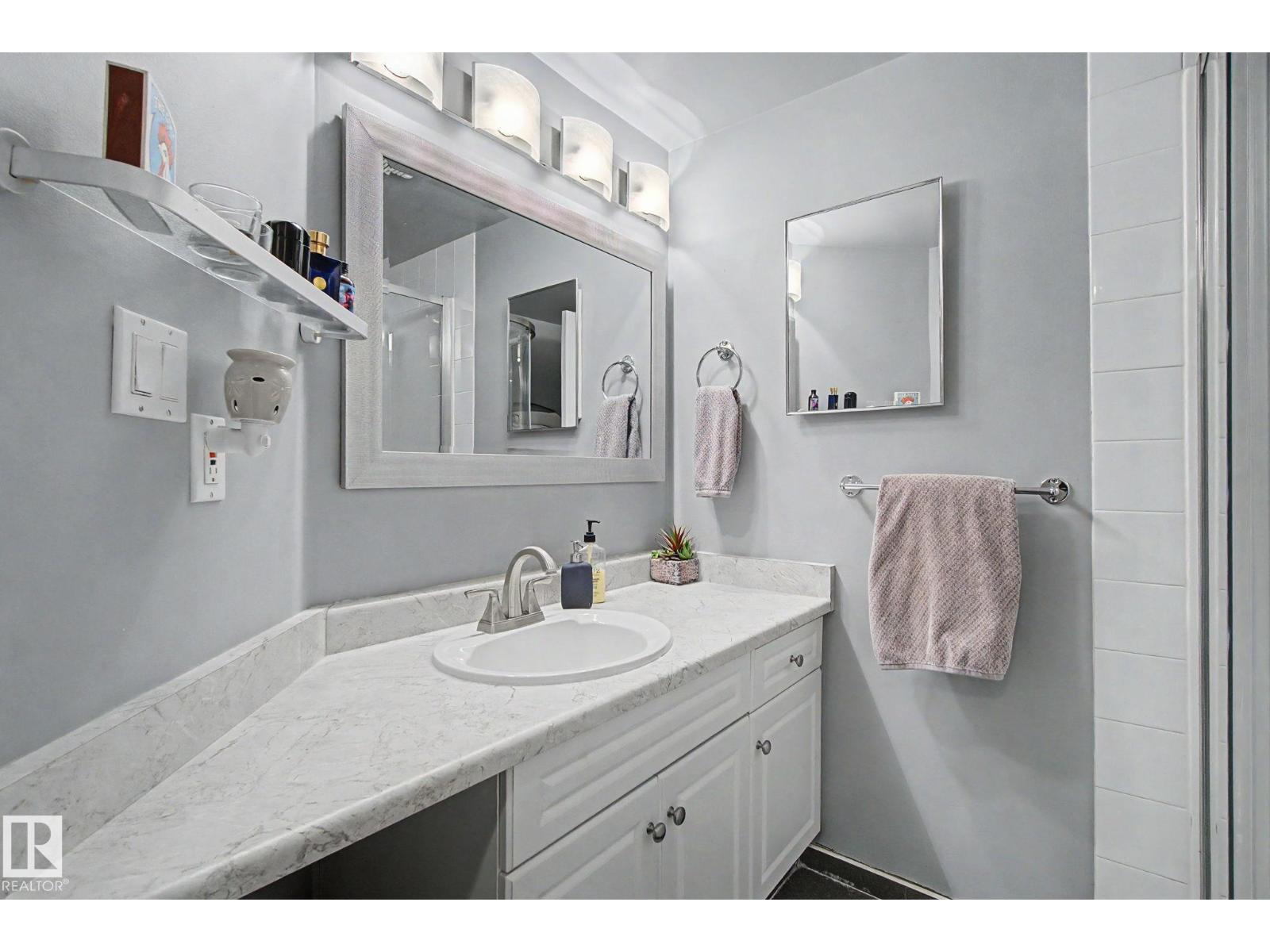 #308 10933 124 ST NW - 19