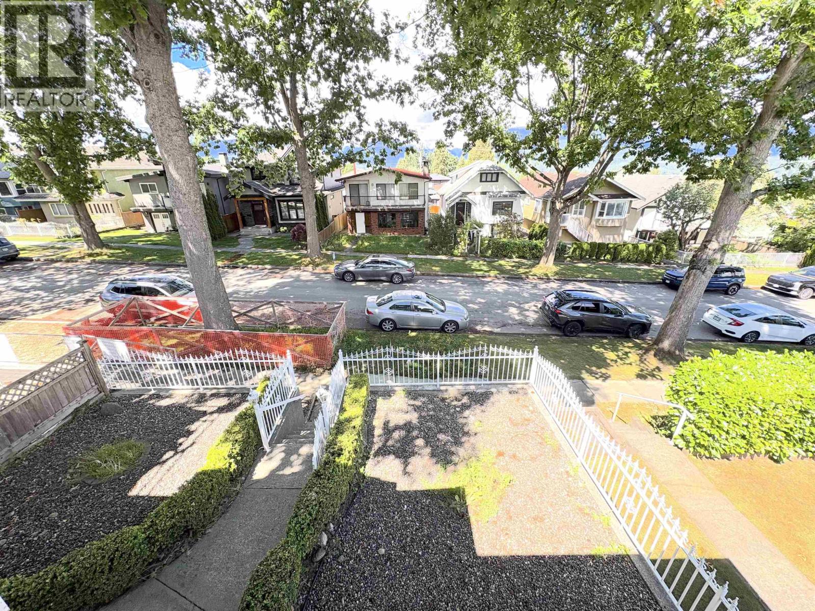 4156 CAMBRIDGE STREET — photo 3