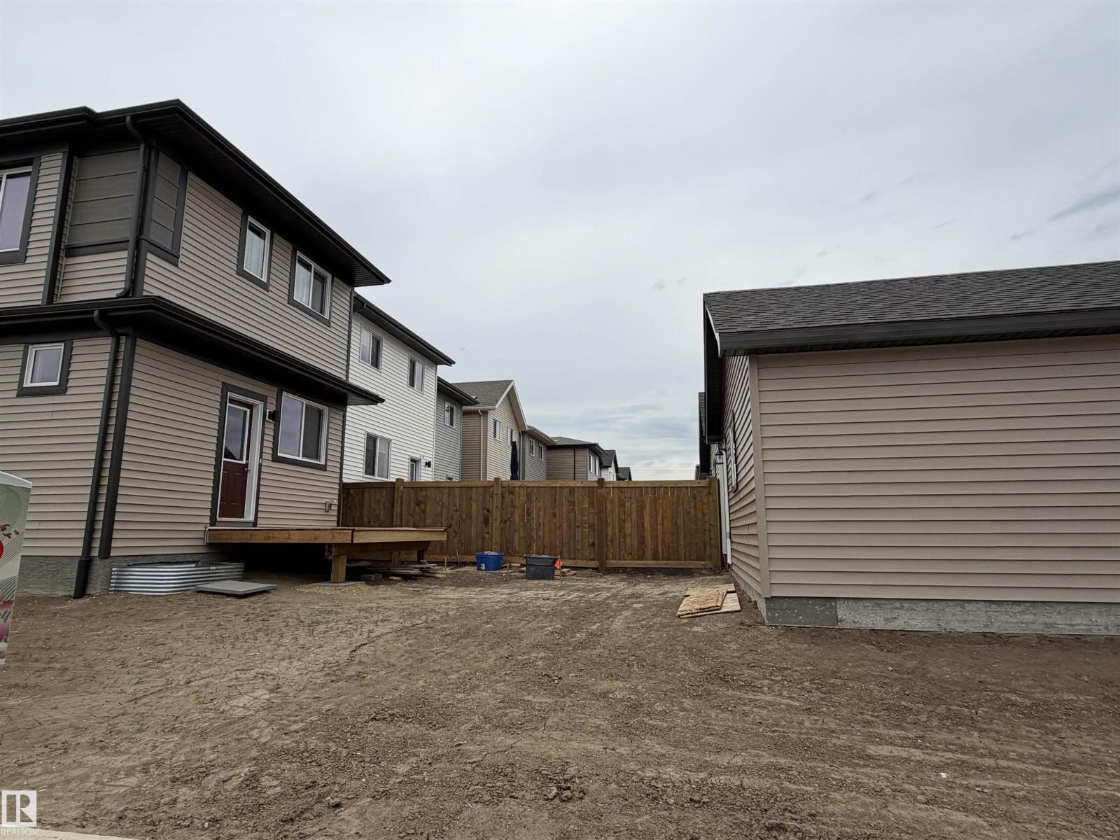 330 EDGEMONT DR NW - 3
