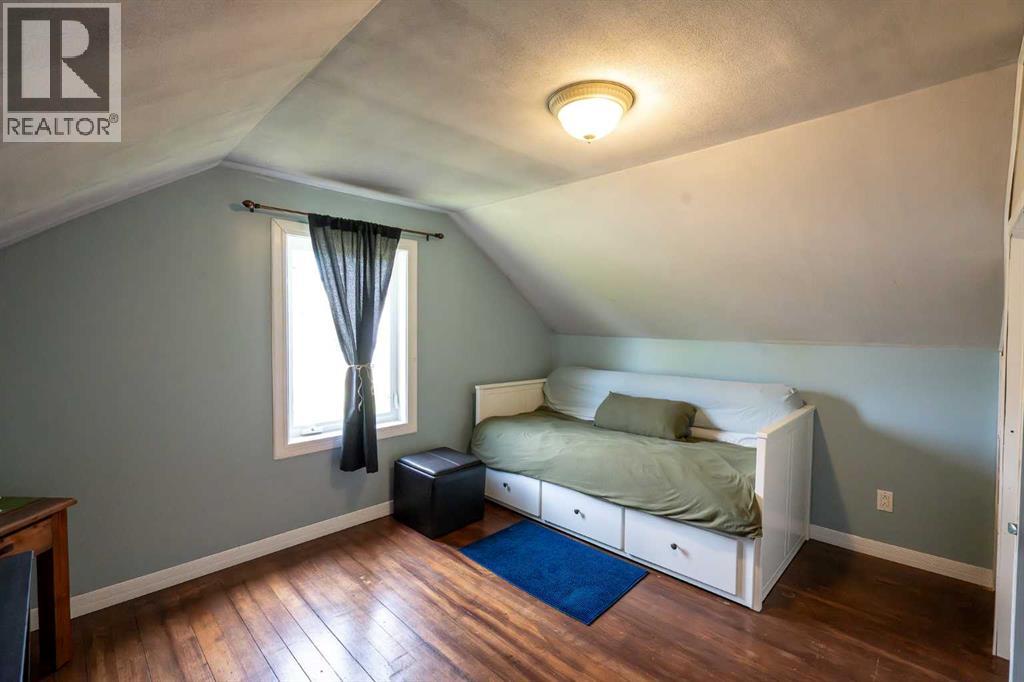 UPPER BDRM 2