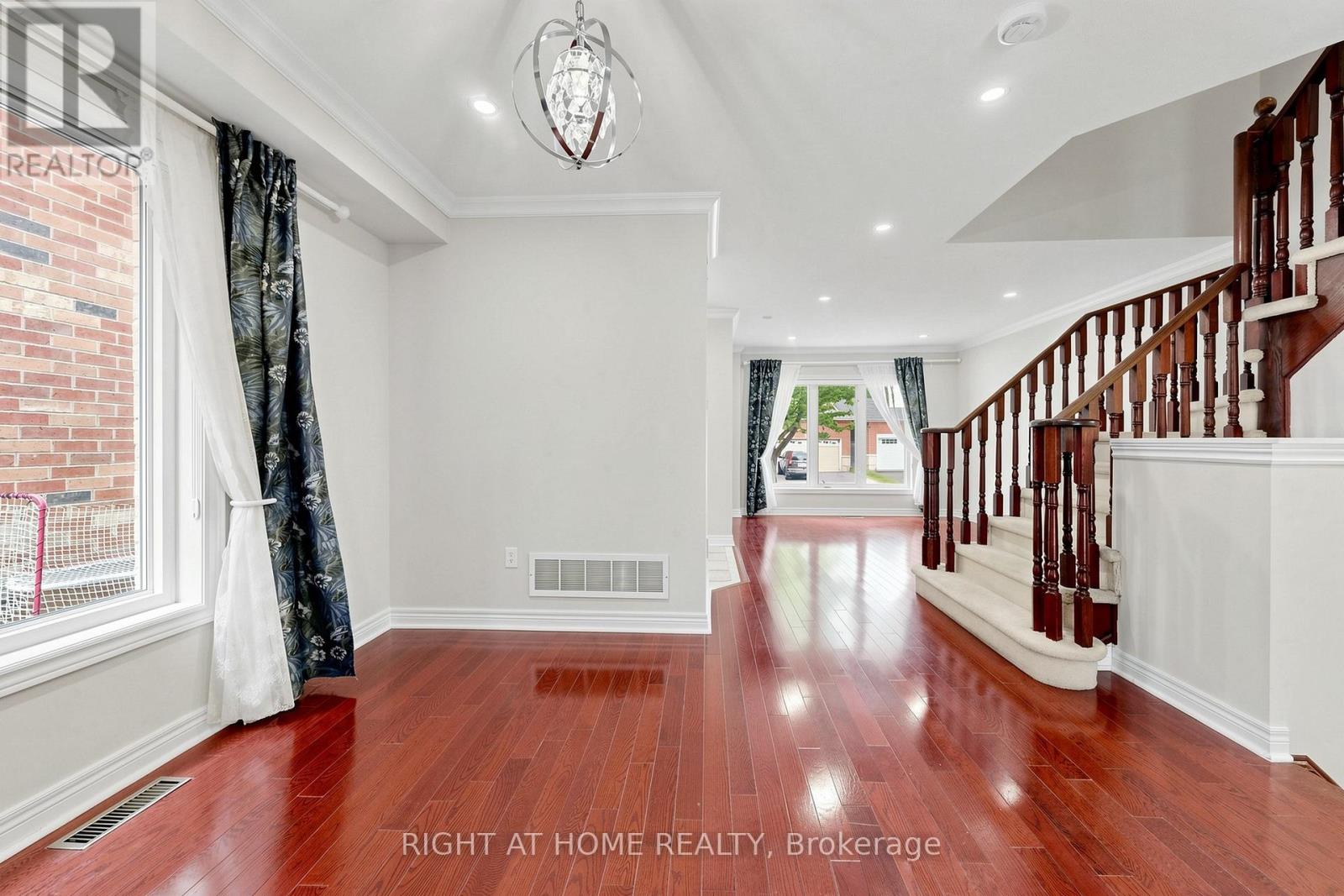 204 EVERETT STREET - 10