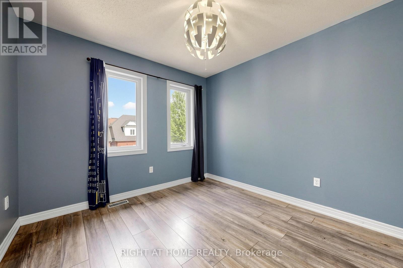 204 EVERETT STREET - 31