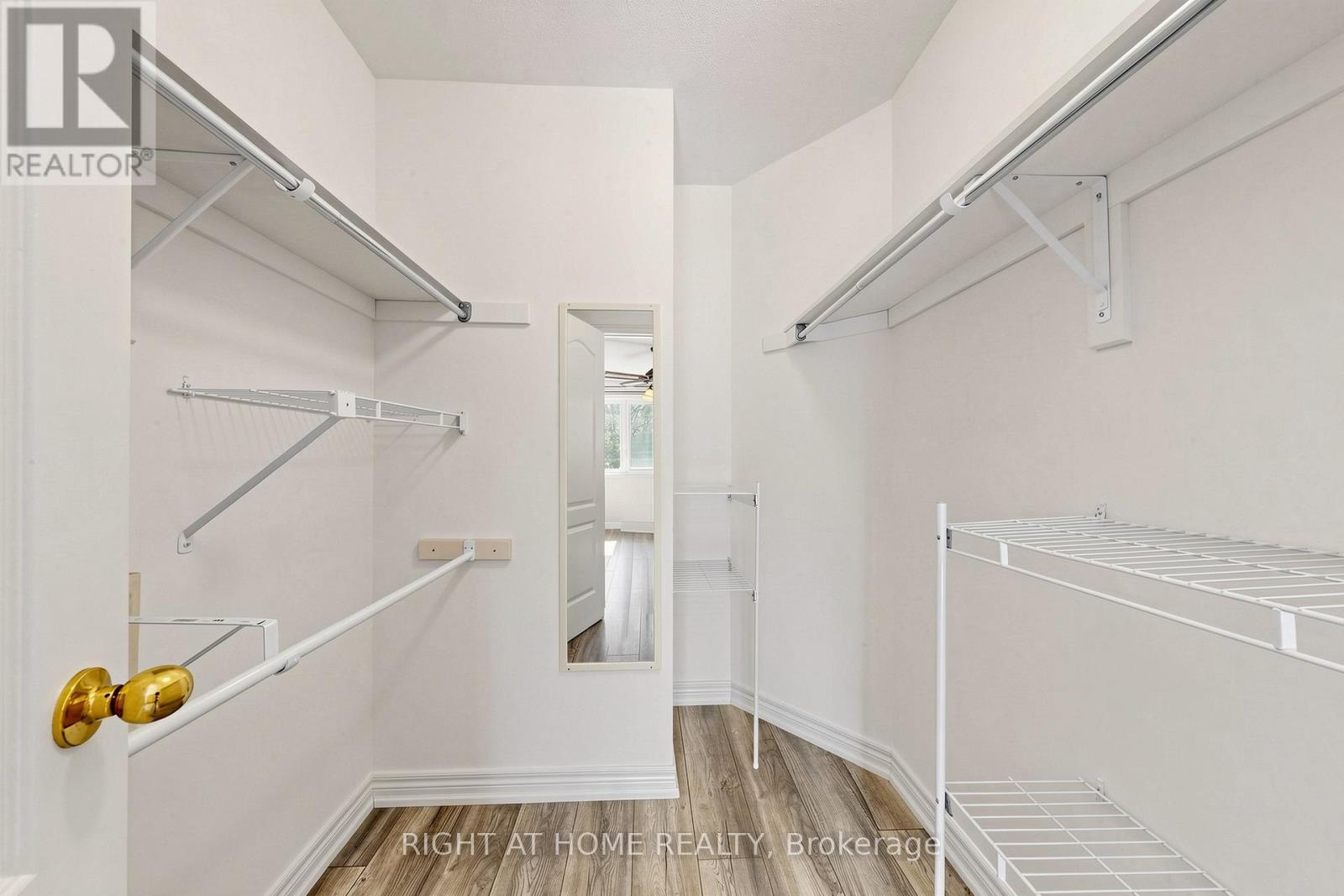 204 EVERETT STREET - 28