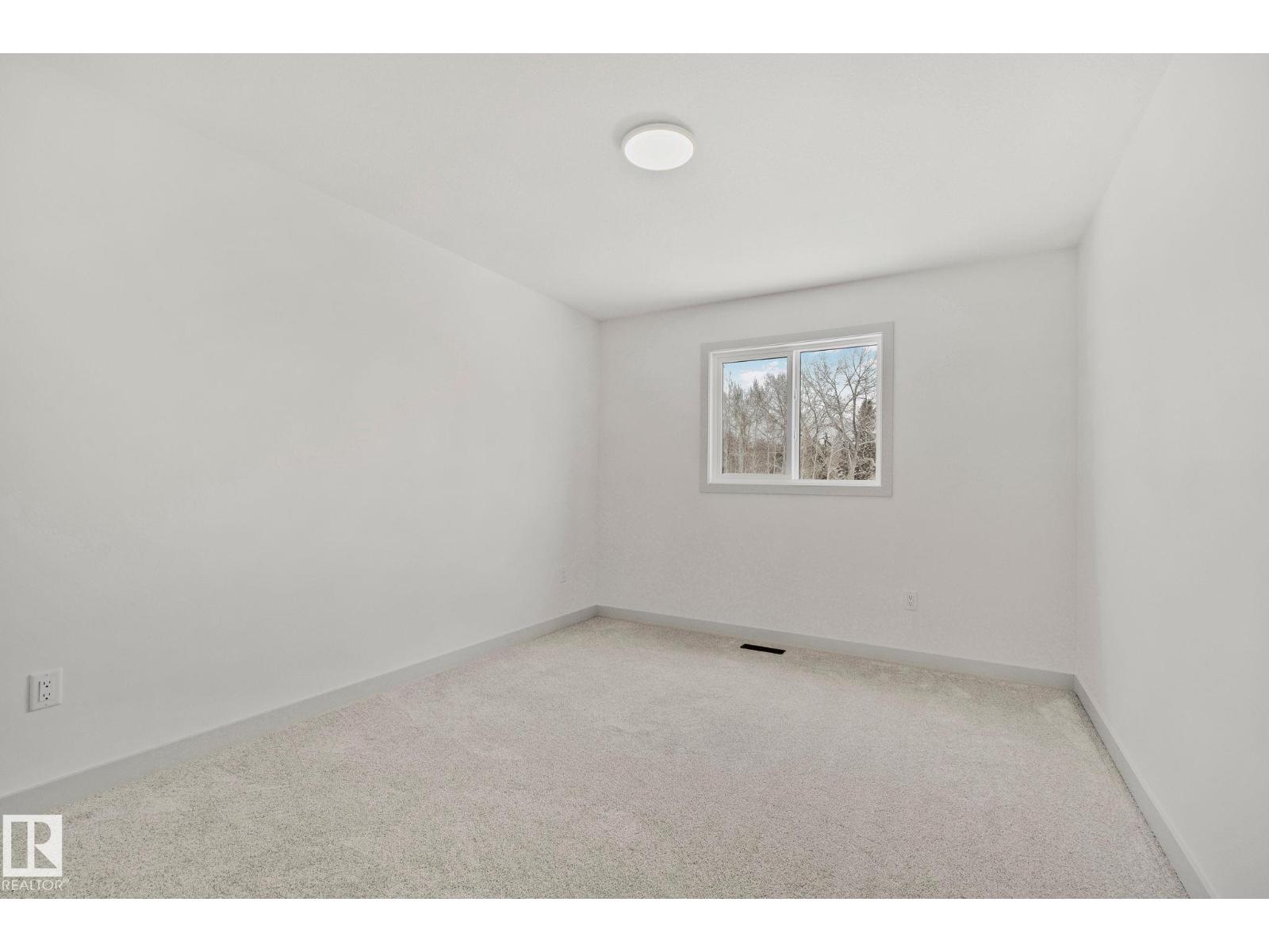 122 Royal Street — photo 23