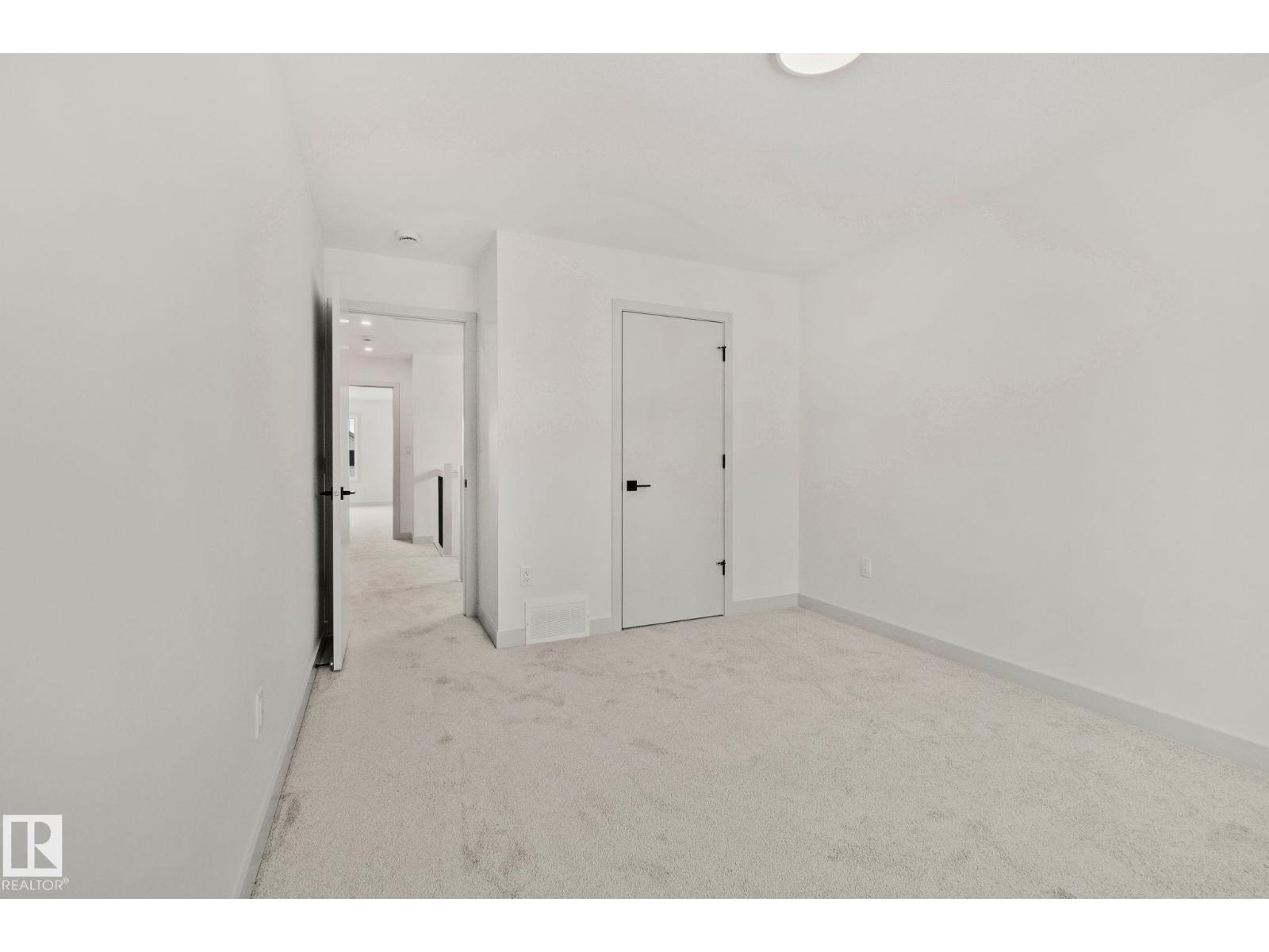 122 Royal Street — photo 24