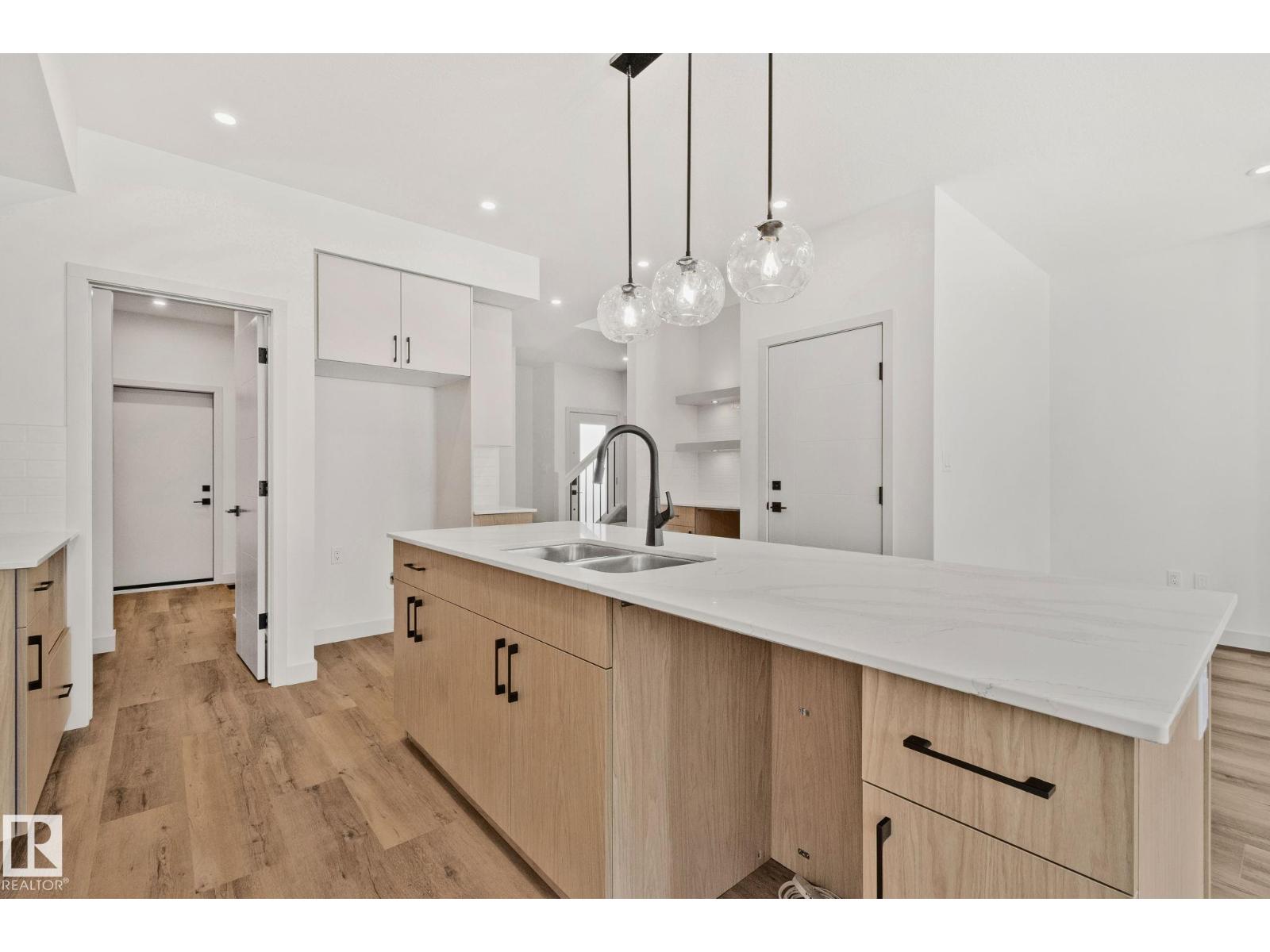 122 Royal Street - photo 3