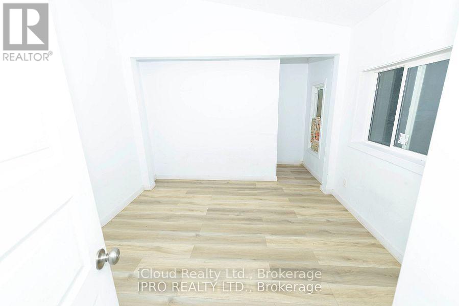81 FLORENCE AVENUE - 9