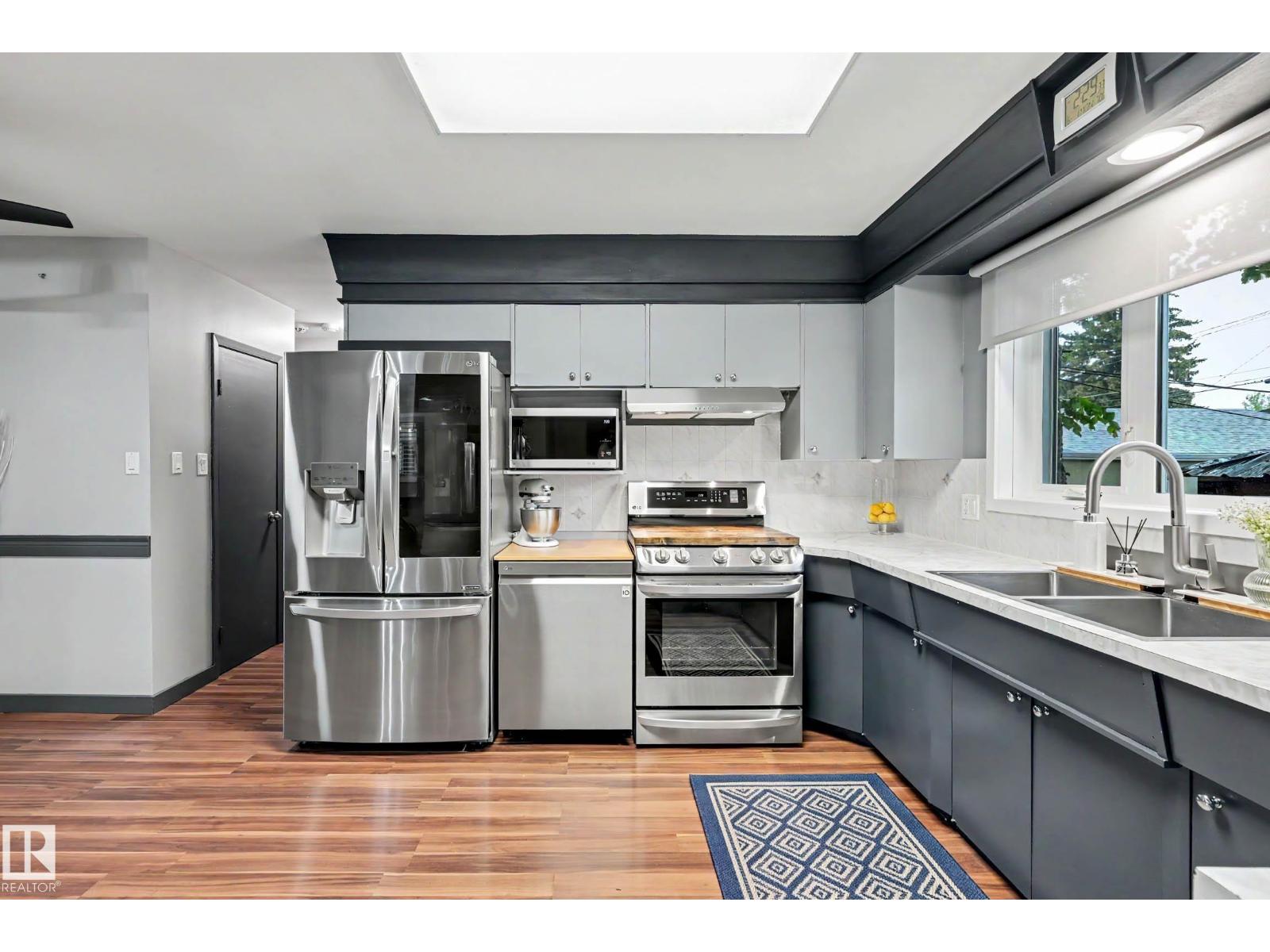 12115 40 AV NW NW - 15