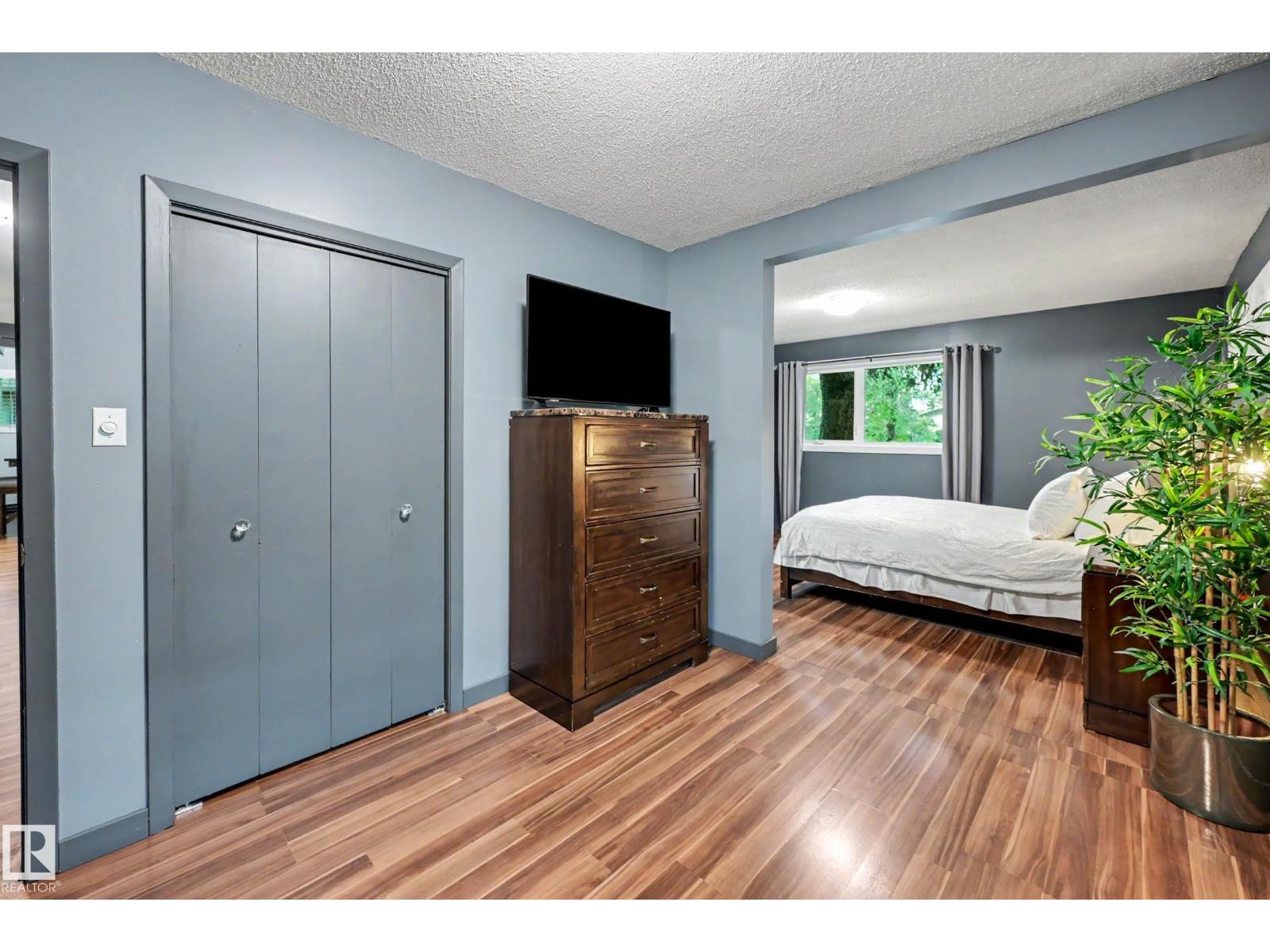 12115 40 AV NW NW - 17
