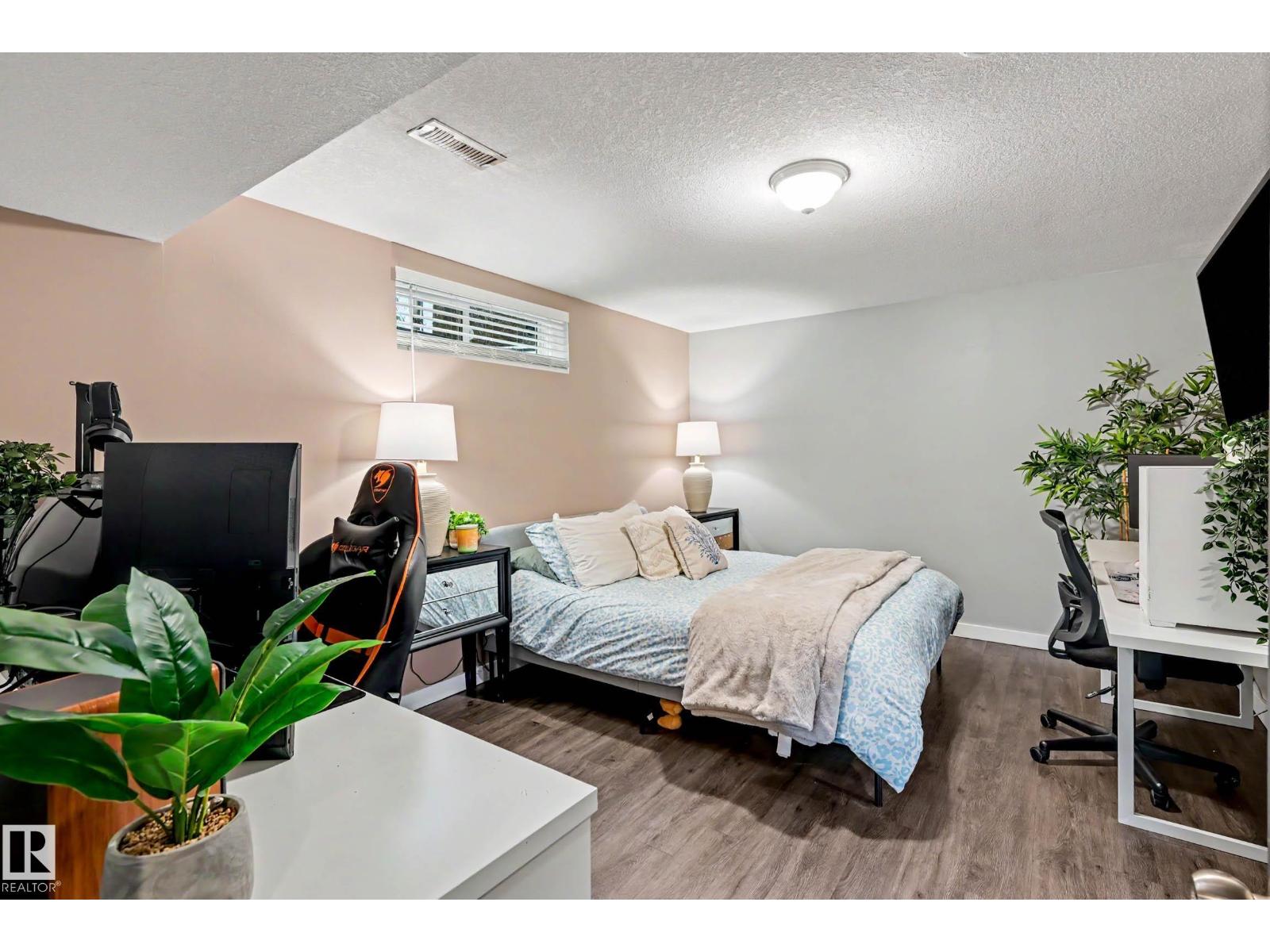 12115 40 AV NW NW - 31