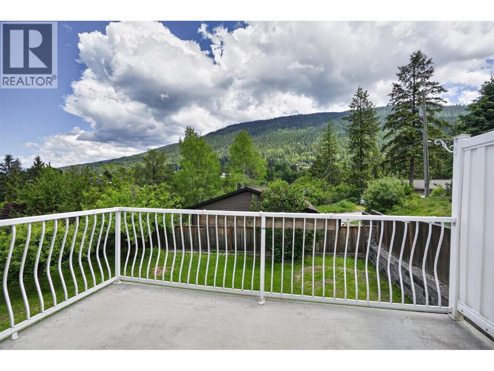 1708 SLOCAN Crescent - 15