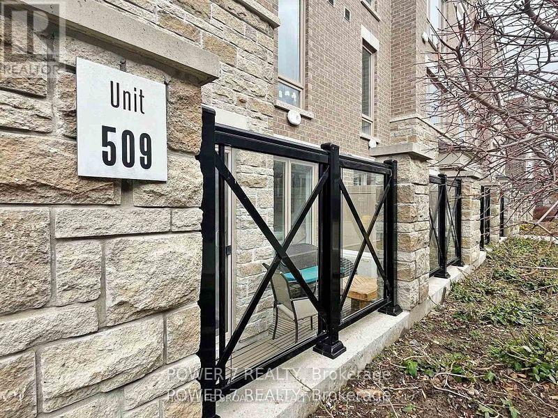 #509 30 DUNSHEATH WAY - 1