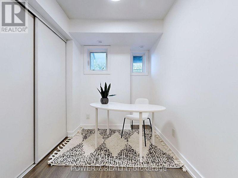 #509 30 DUNSHEATH WAY - 16