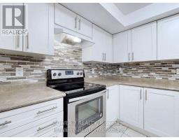 509 - 30 Dunsheath Way, Markham, ON L6B1N3 Photo 6
