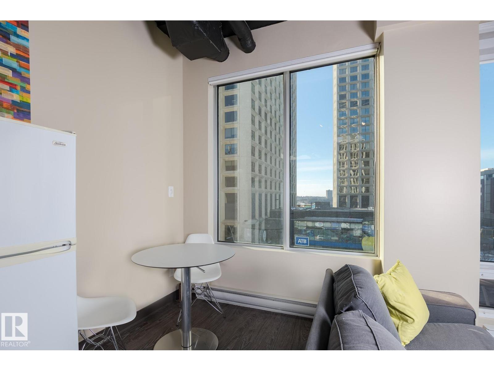 #411 10024 JASPER AV NW — photo 11