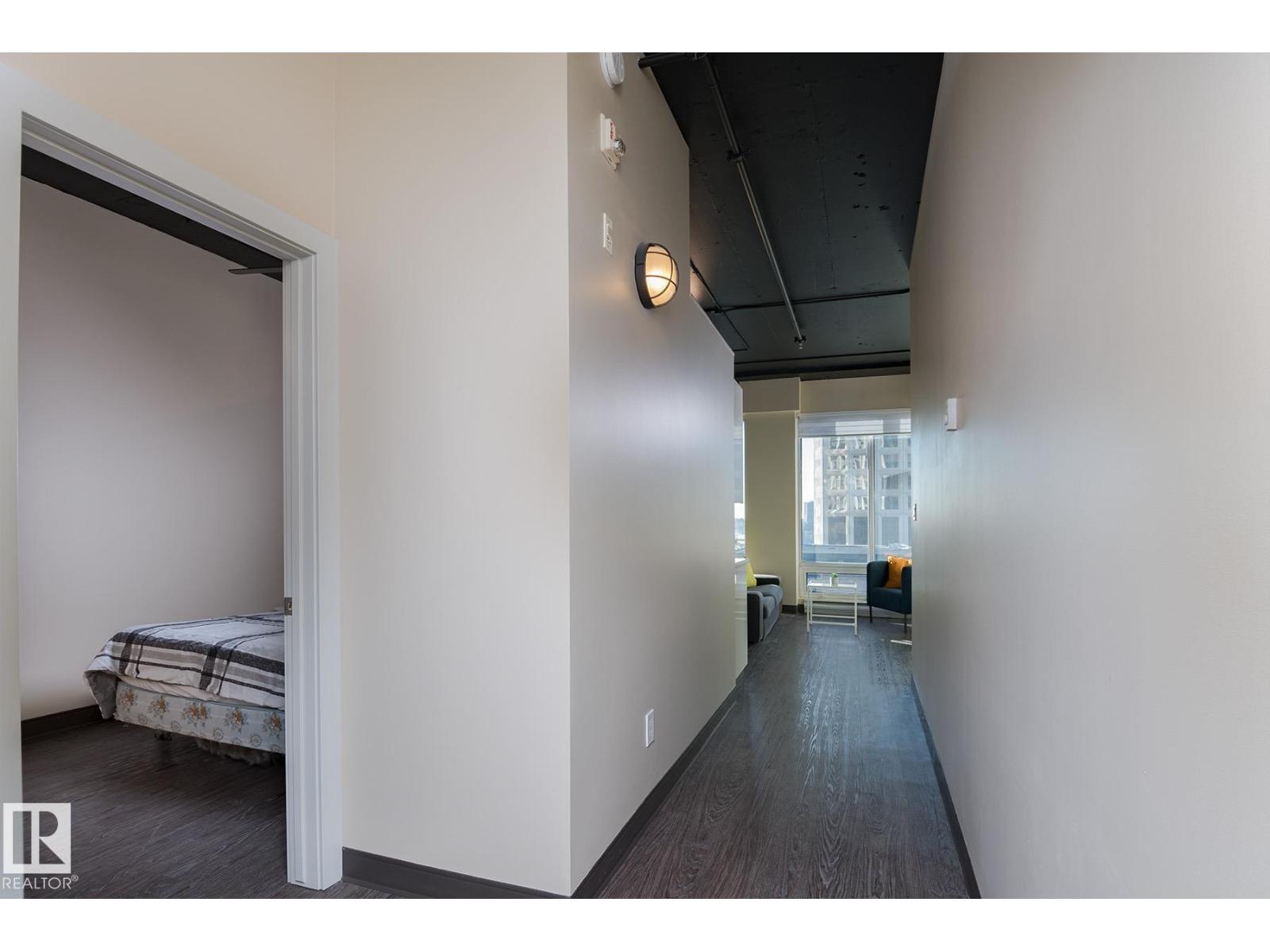 #411 10024 JASPER AV NW — photo 14