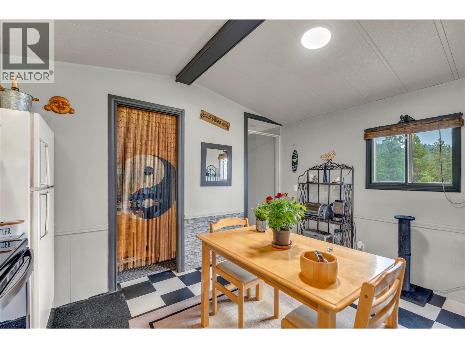 905 Allenby Rd - 9