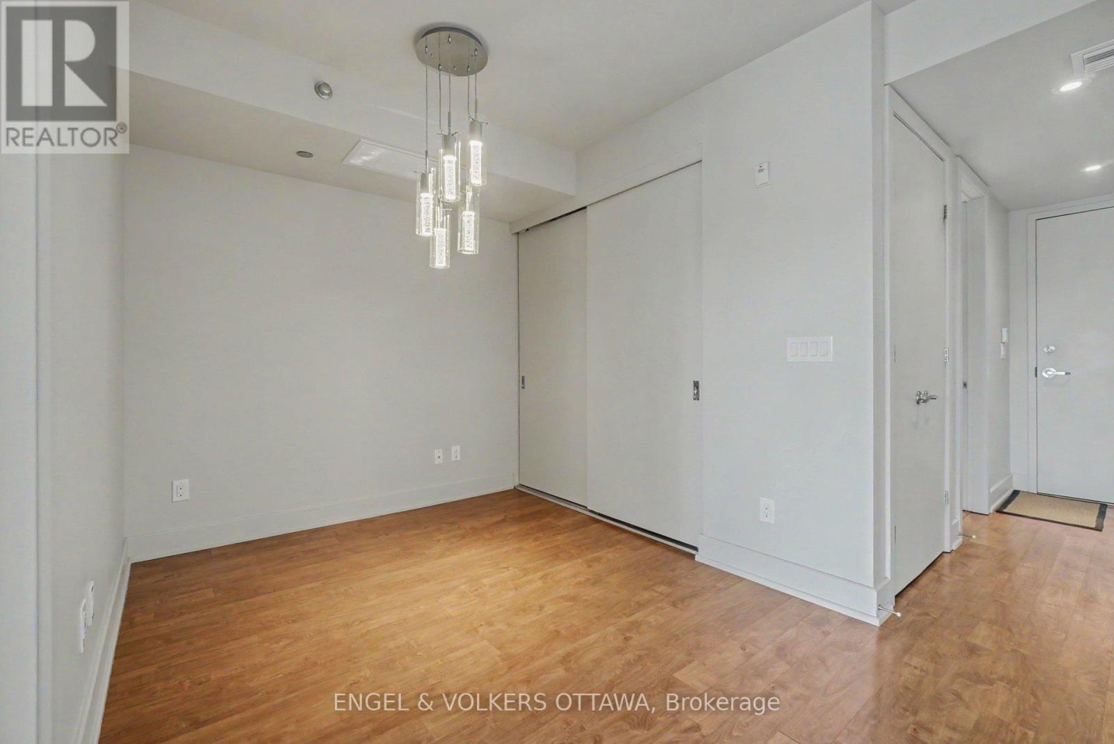 #605 7 MARQUETTE AVENUE - 23