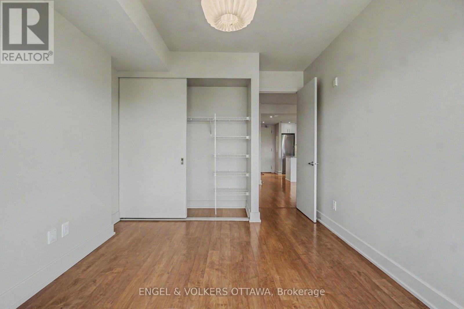 #605 7 MARQUETTE AVENUE - 28
